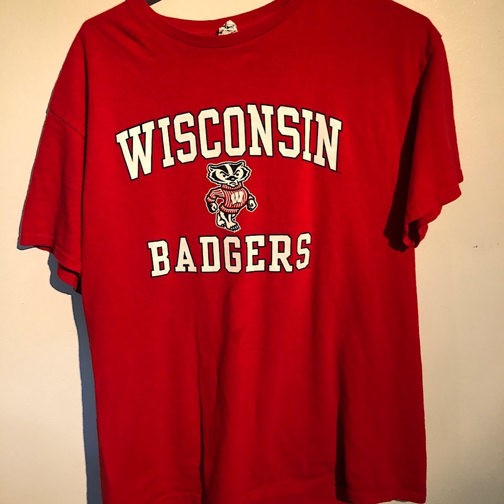 WINSCONSIN BADGERS T-Shirt